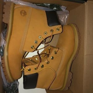 Brand new timberlands never worn